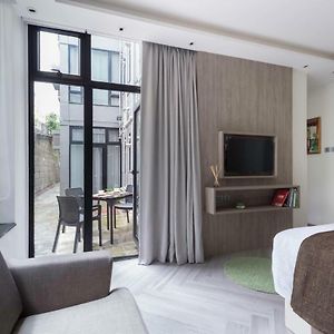 Eaton Residences, Village Road